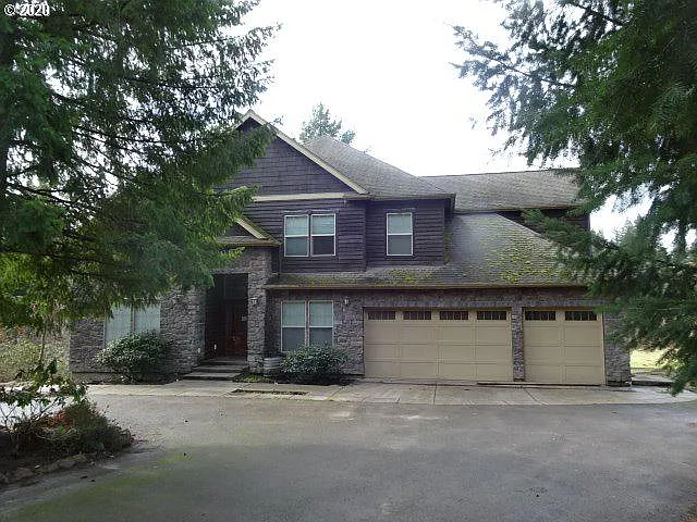 800 NE 390th Ave photo 1