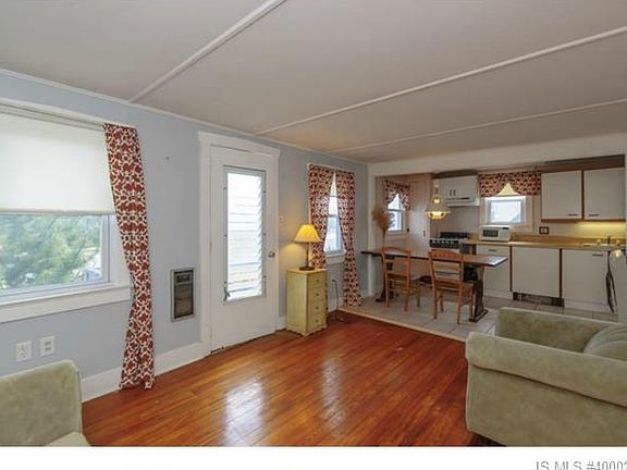 4th image of 112 N 16th St