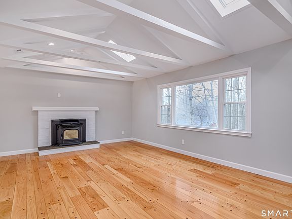 5th image of 83 Birch Hill Road