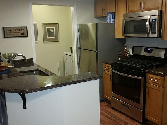 5th image of 400 Bedford St #105