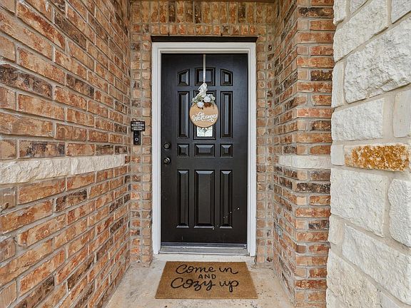 3rd image of 3305 Sherwin Dr