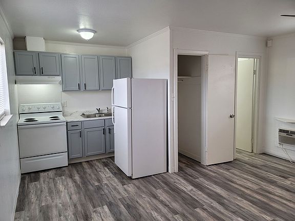 2nd image of 108 E Coogan Dr #5