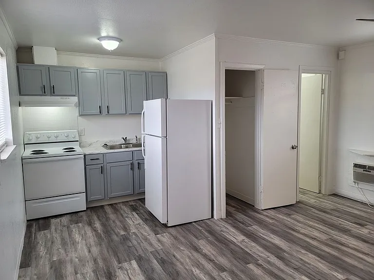 108 E Coogan Dr — Photo 18