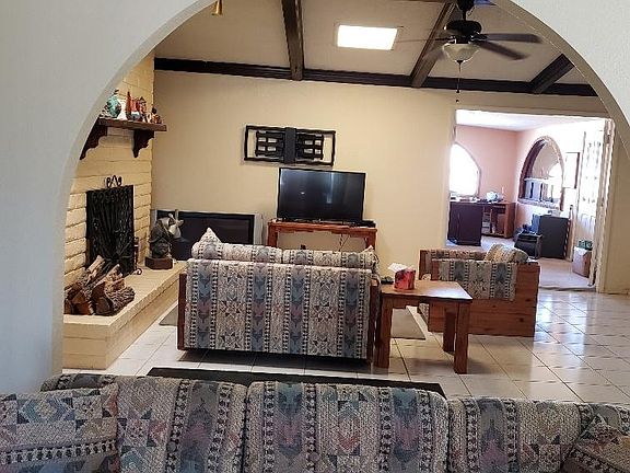 5th image of 10701 Alta Loma Dr