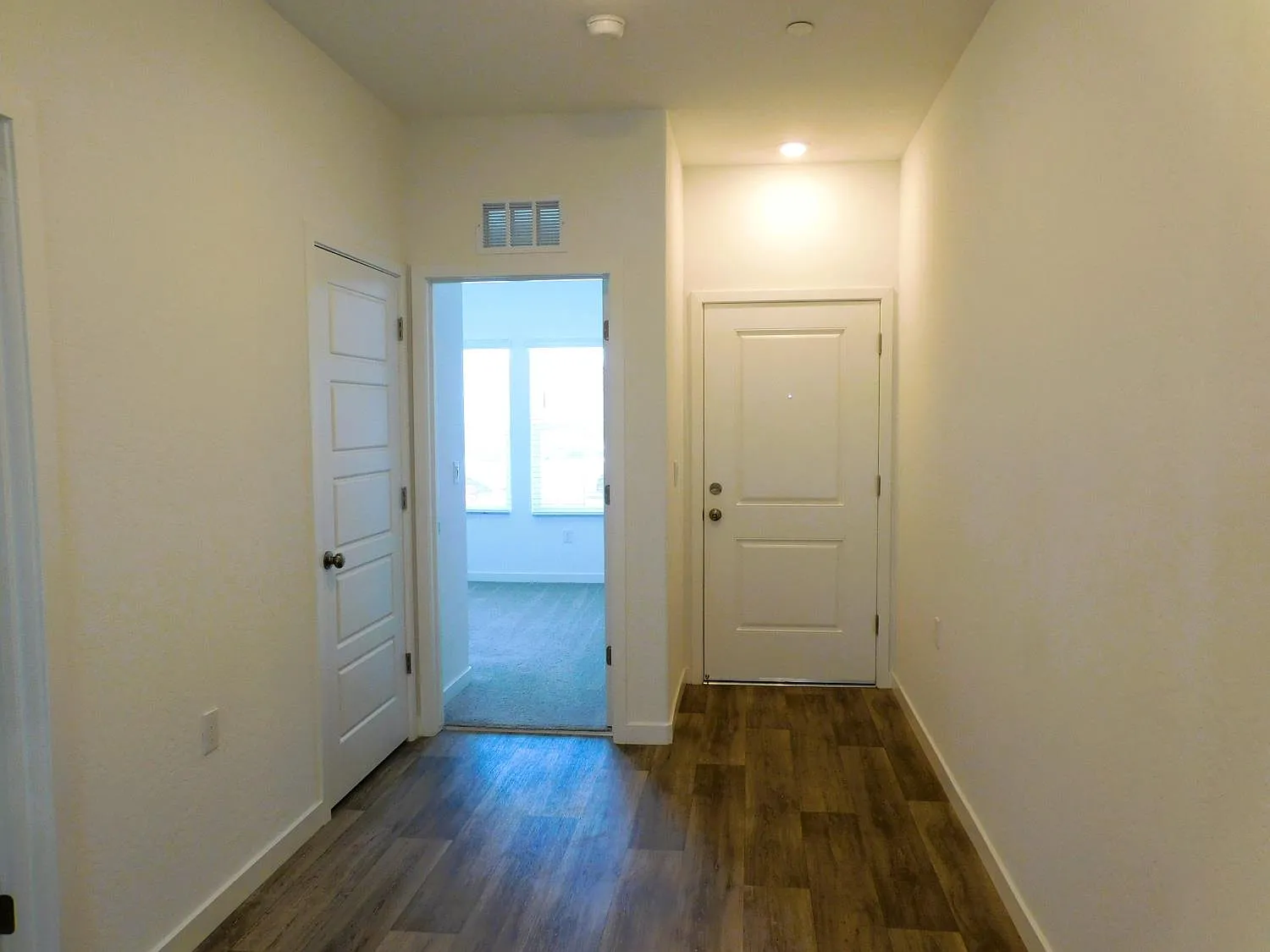4 bed, 1755 sqft, $2,850 — Photo 2