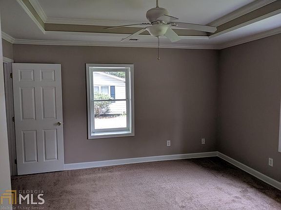 2nd image of 742 Taylor Dr SE