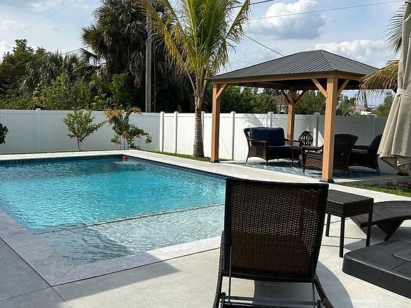 2nd image of 517 NW 5th St