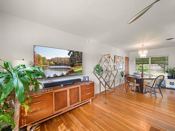 3rd image of 7903 Tisdale Dr