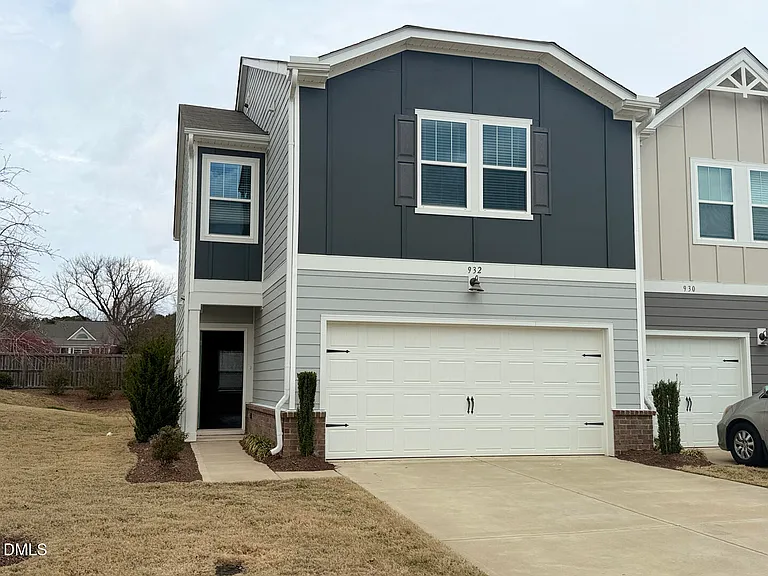 932 Clearhaven Ln — Photo 2