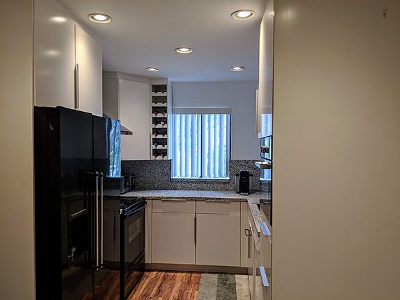 2nd image of 9829 Caminito Marlock APT 49