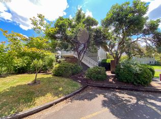 1529 Garfield Pl, Eugene, OR 97402