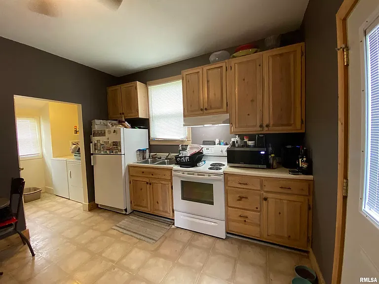 630 W Orchard St — Photo 10