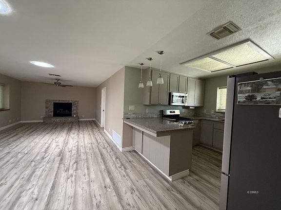 4th image of 1108 N Inyo St