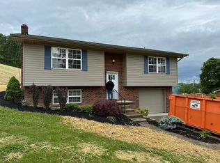 206 Russell Rd S, New tazewell, TN 37825