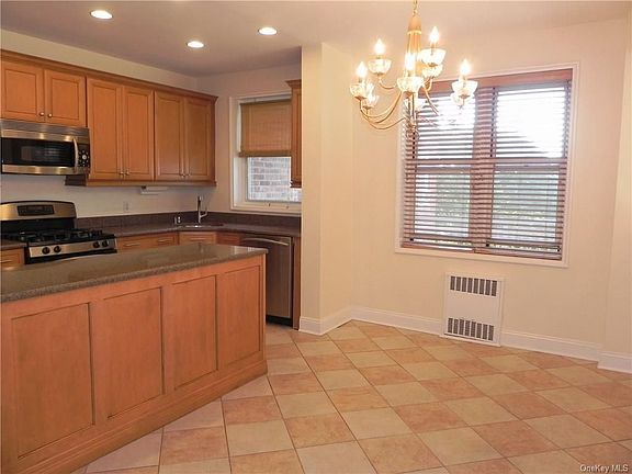 2nd image of 1255 North Ave #B4k