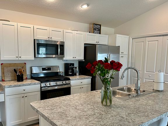 3rd image of 1775 Brody Ct