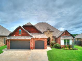 3216 Drake Crest Dr, Edmond, OK 73034