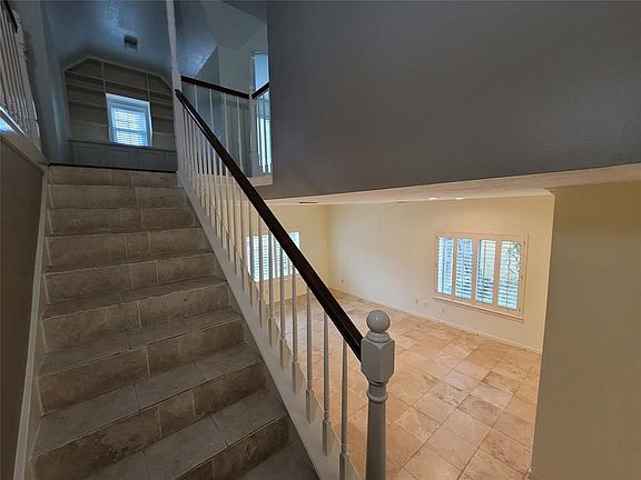 2nd image of 7704 Thorncreek Way