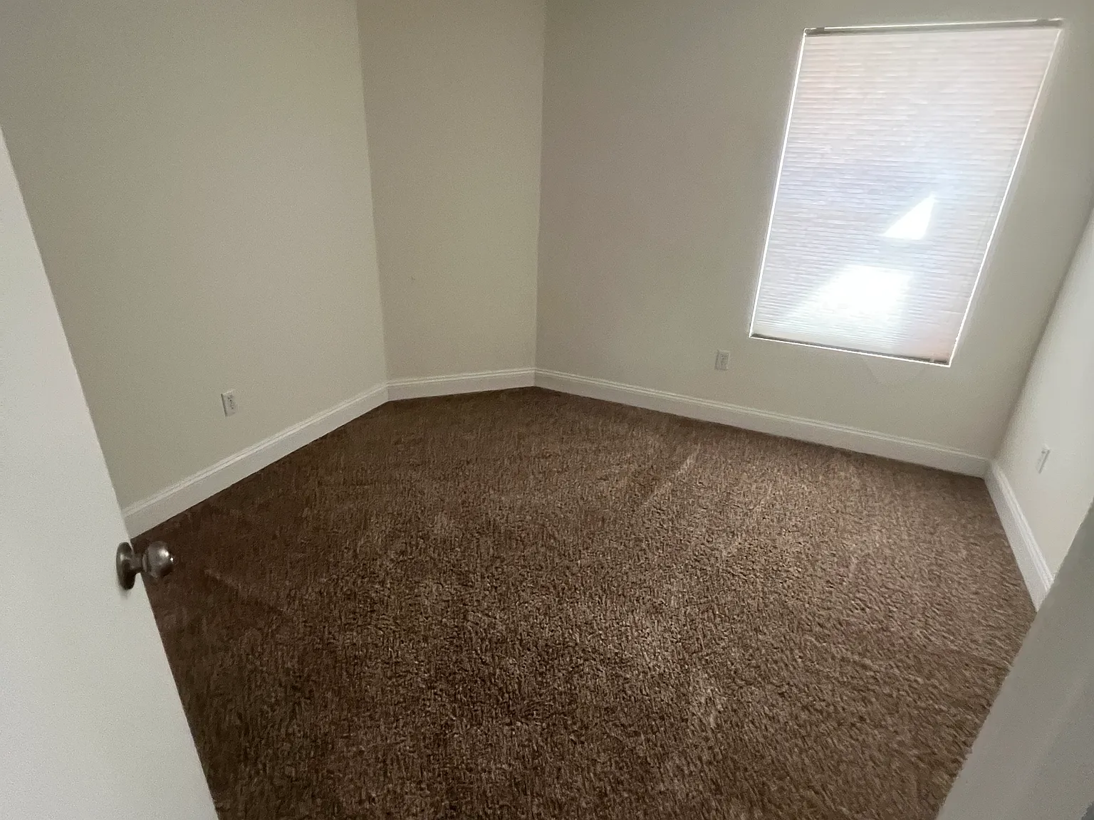 3 bed, 1715 sqft, $2,095 — Photo 4