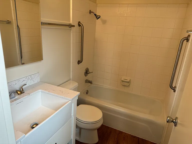 1240 Luther Way #3 — Photo 6