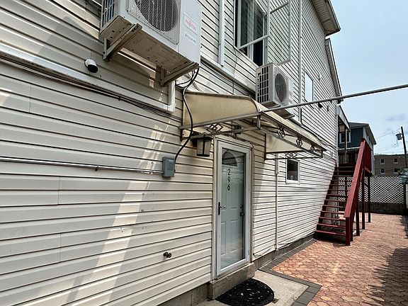 4th image of 296 Baden Pl