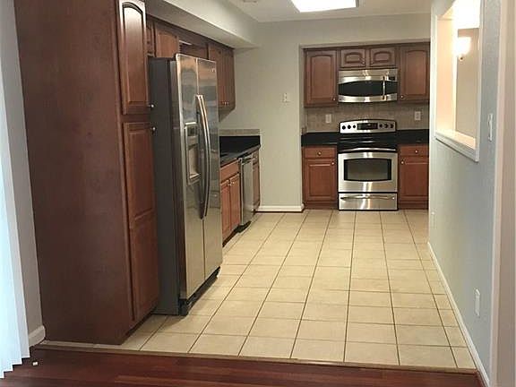 3rd image of 4217 Buckeye Ct