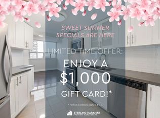 6151 Bathurst St, Toronto, ON M2R 1Z4