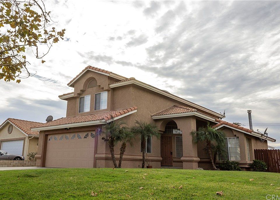 1st image of 1076 Hillcrest Ct