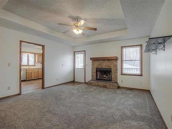 3rd image of 2111 S Calumet Dr