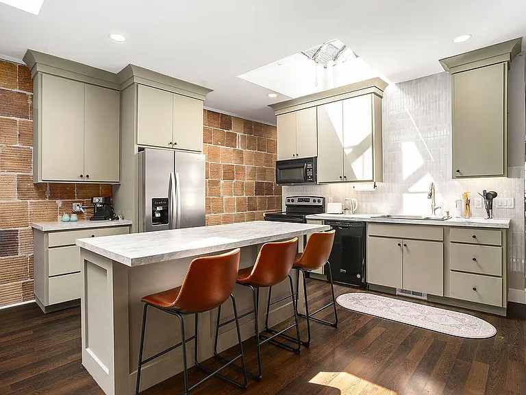 110 Washington Ave #110 — Photo 14