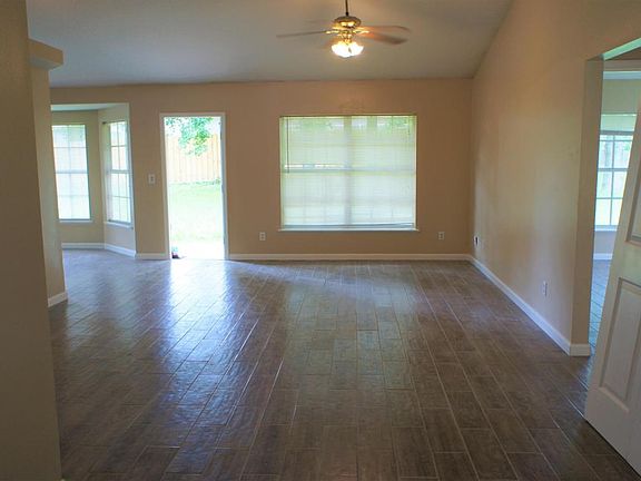 4th image of 828 Laurelridge Ct