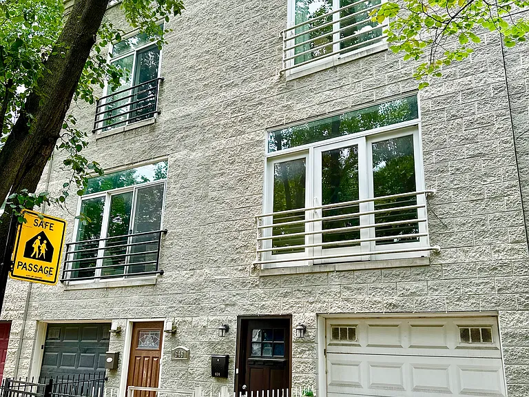 650 N Armour St — Photo 2