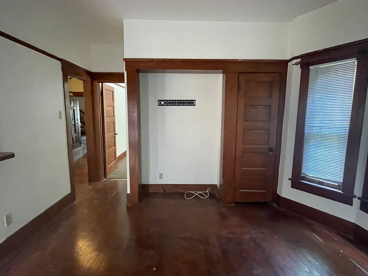 Building Photo - 419 Cedar Ave #A