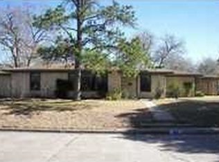 901 Lazy Ln, Bryan, TX 77802