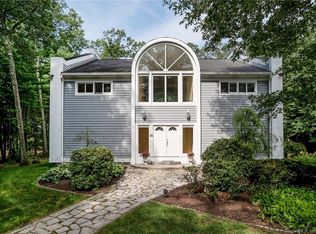 14 Essex Ct, Farmington, CT 06032