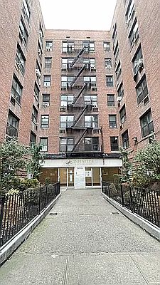 1st image of 132-35 Sanford Ave Floor 6