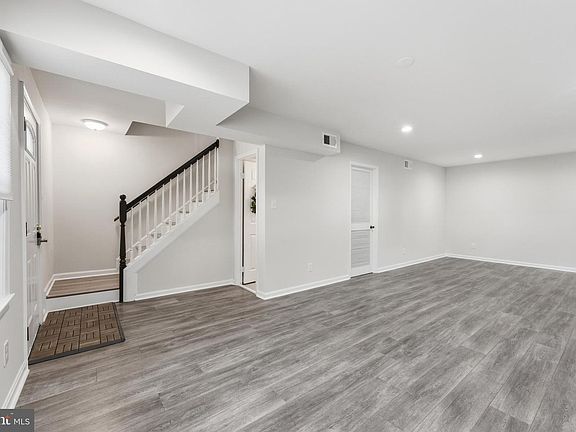 5th image of 6335 Paddington Ln