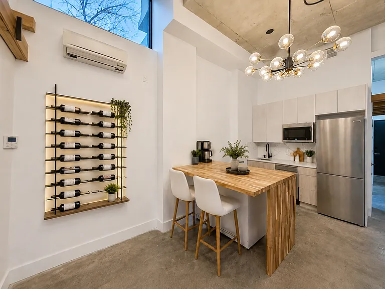 27 Montrose Ave #12 — Photo 8