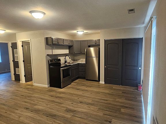 5th image of 316 Scarsdale Cir #2B