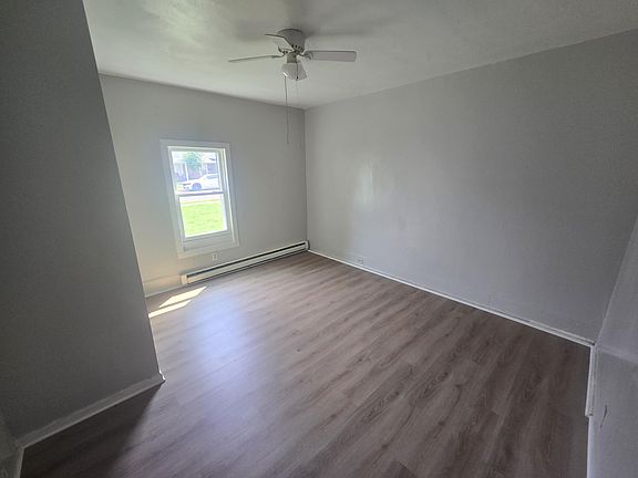 5th image of 1413 Loudon Ave NW