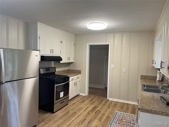 5th image of 3511 37th Ave
