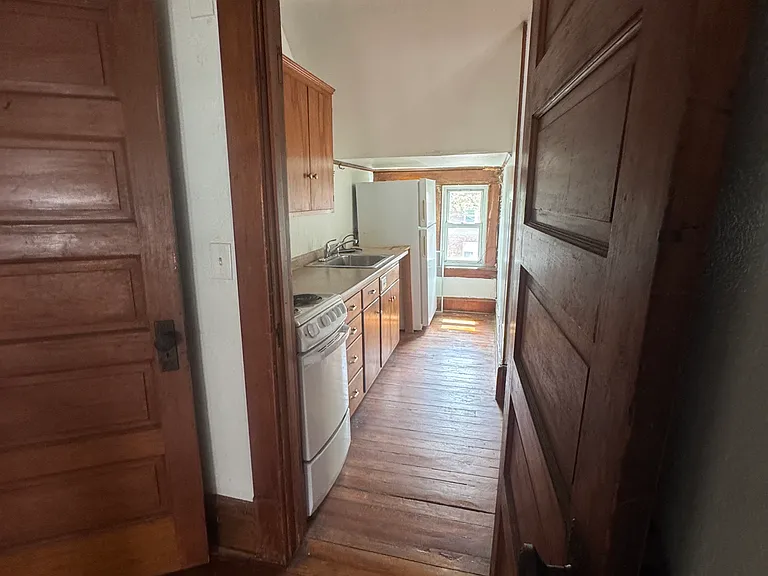 3721 Summit St #3 — Photo 6