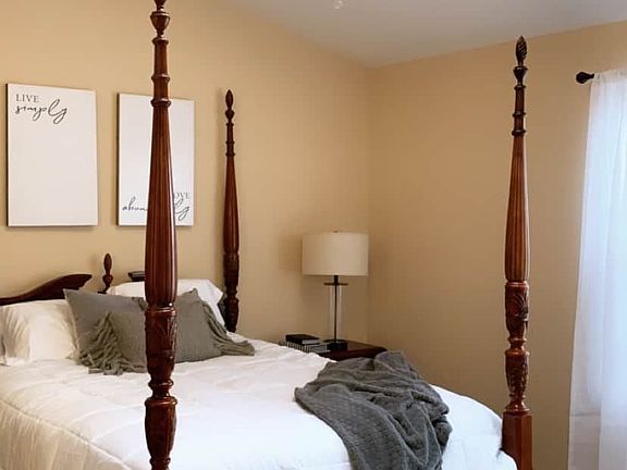 5-Master Bedroom