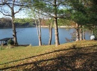 220 Lake Meadow Dr, Gray, TN 37615