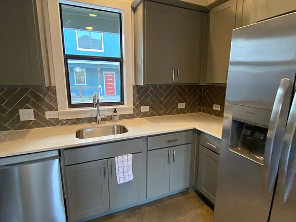 5th image of 211 Utah St #701