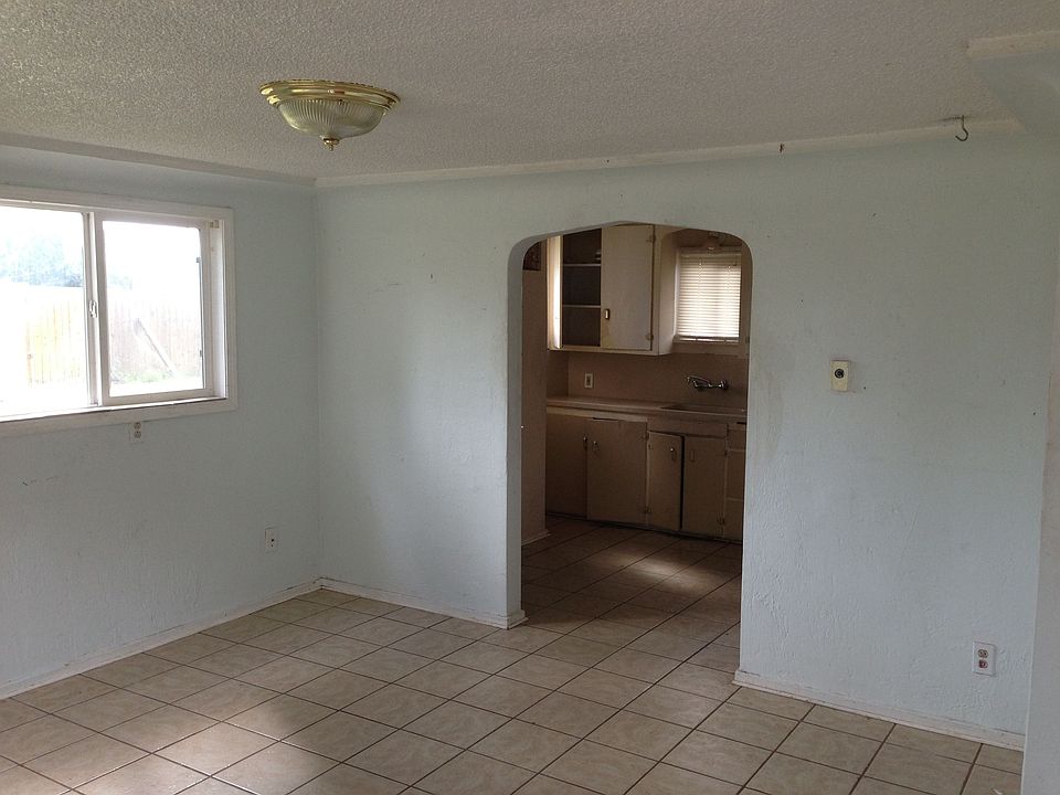1st image of 11114 74th Ave E