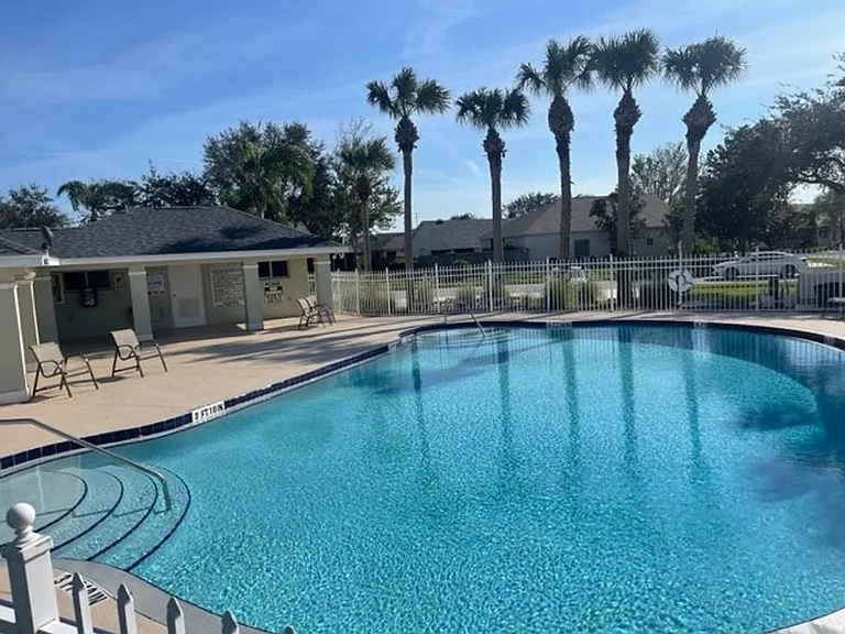 5212 Outlook Dr — Photo 40