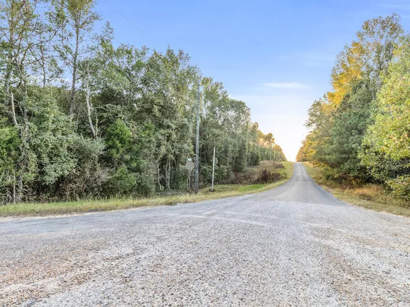 10 Old Montpelier Rd, Cedarbluff, MS 39741