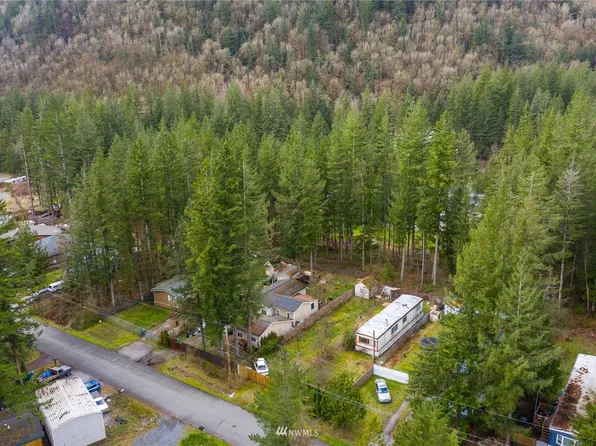 8597 Golden Valley Dr, Maple Falls, WA 98266