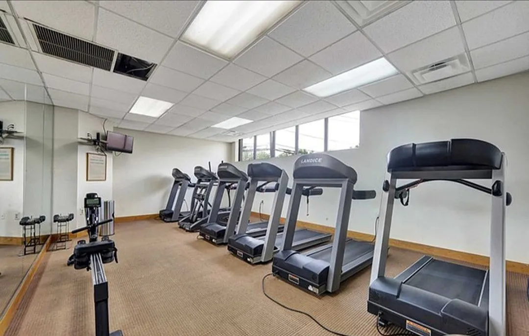 2 bed, 2.5 bath, $3,800 — Photo 2